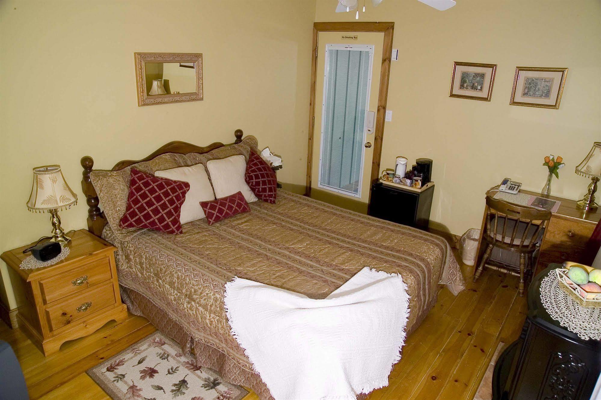 Weatherpine Inn Niagara-on-the-Lake Ngoại thất bức ảnh